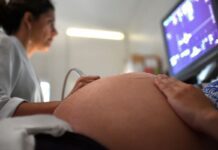 Vacinação na gravidez protege mãe e bebê