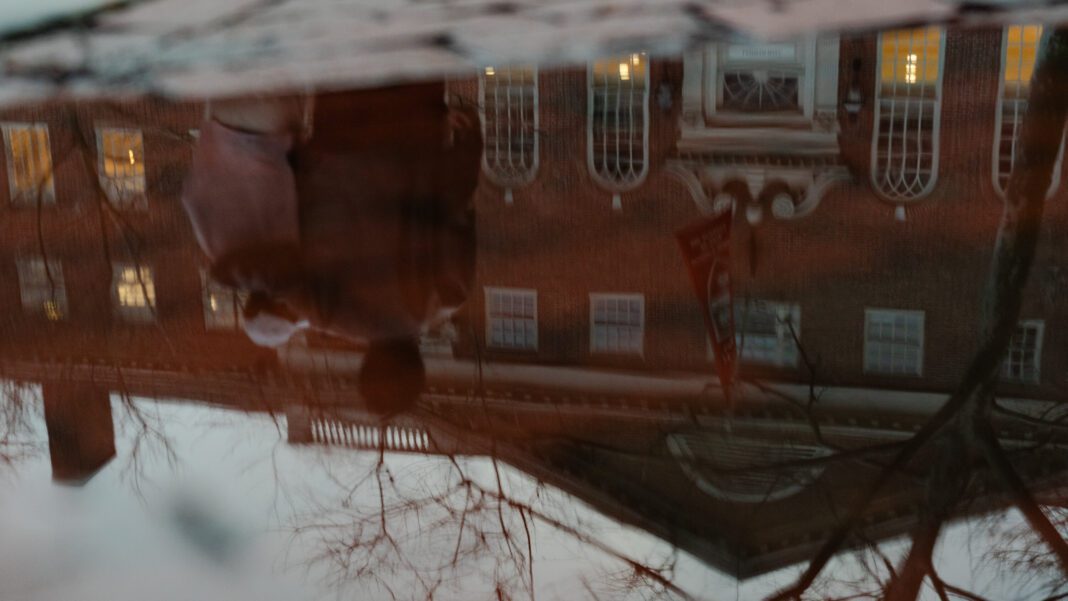 A pesquisa de tuberculose de um cientista de Harvard está ameaçada pelos cortes de Trump
