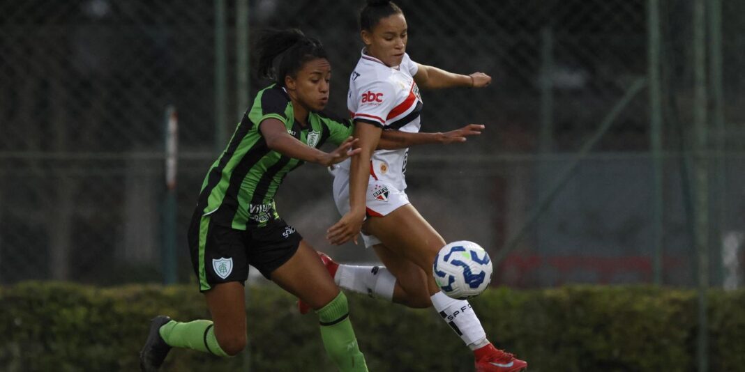 América-MG supera São Paulo por 3 a 1 no Brasileirão Feminino
