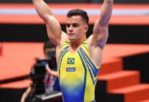 Caio Souza vai à final das barras paralelas em etapa da Copa do Mundo Caio Souza vai à final das barras paralelas em etapa da Copa do Mundo