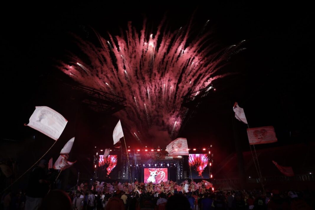 Caprichoso e Garantido esquentam o Bumbódromo sob chuva e abrem contagem para o Festival 2025 | Amazonas
