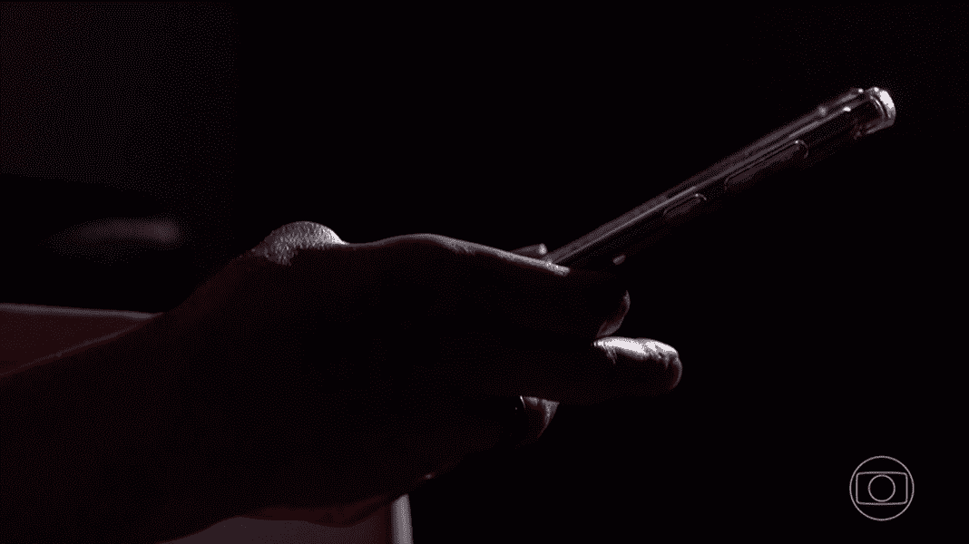 Mais de 500 mil brasileiros são vítimas de golpes bancários aplicados por celular em 2024
