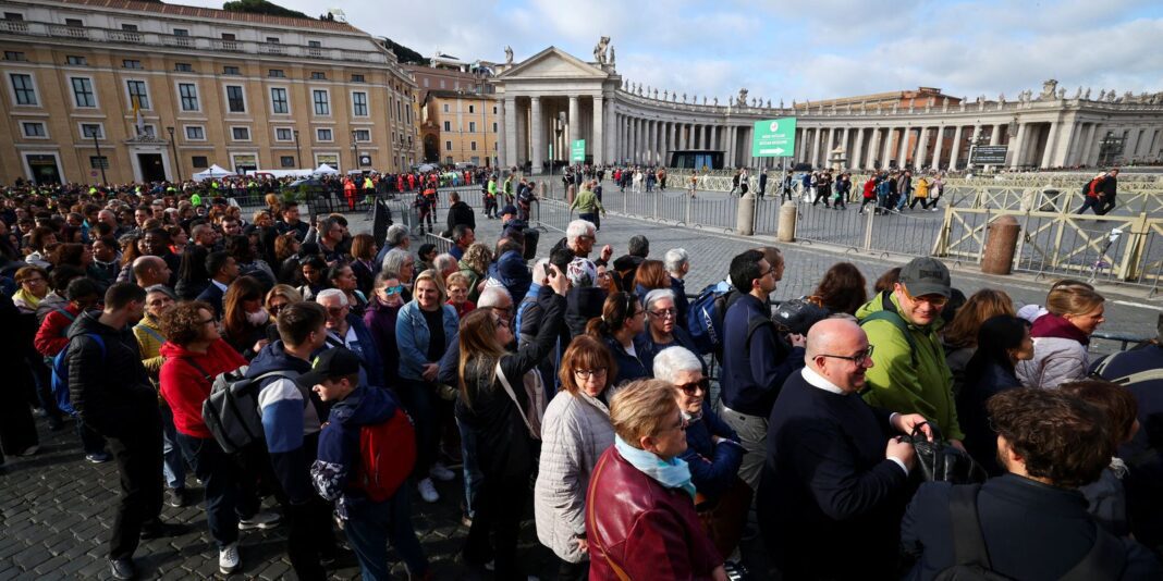 Rito de fechamento do caixão do papa ocorre nesta sexta-feira
