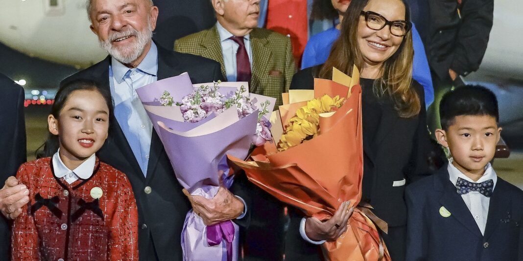 Lula se reúne com empresários chineses em Pequim
