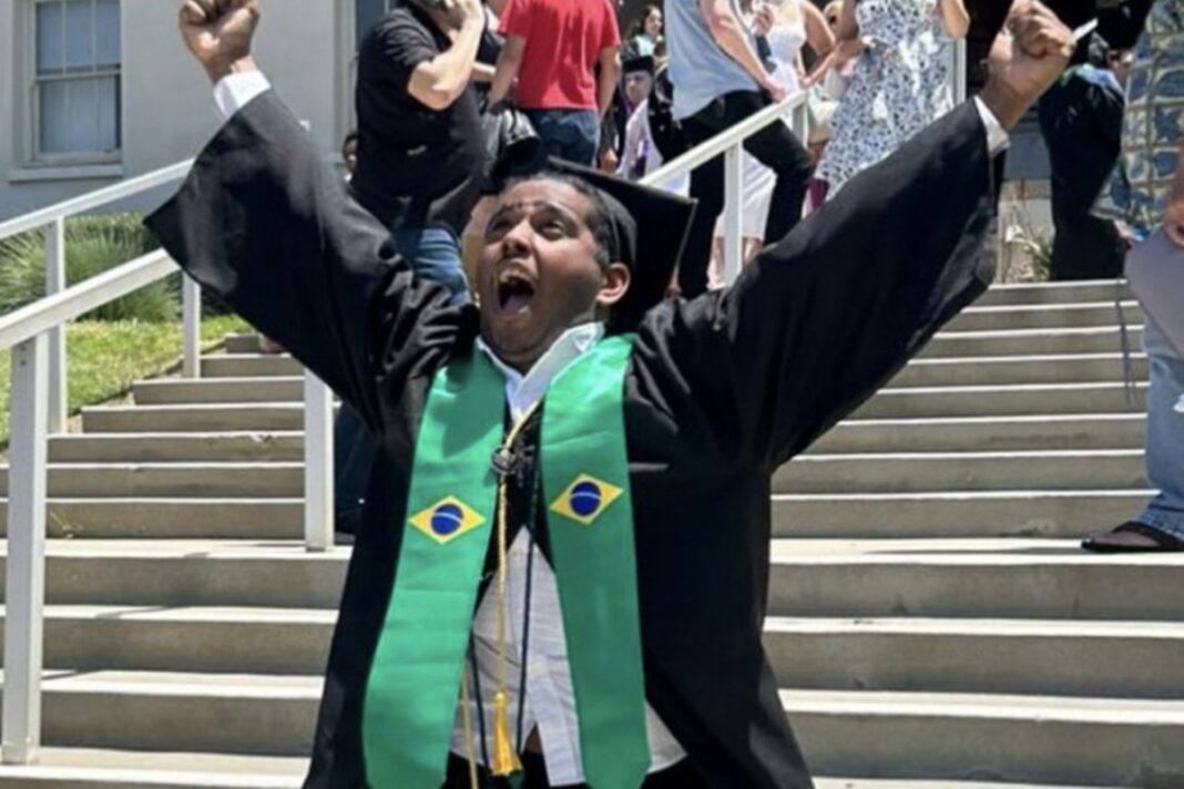 Pernambucano-filho-de-faxineira-se-forma-em-universidade-dos-EUA.jpg