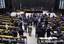 Câmara aprova projeto que amplia número de deputados federais