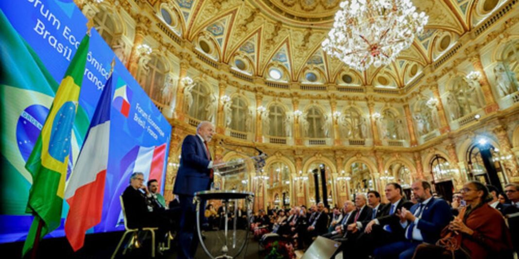 Lula defende metas para aumentar fluxo comercial entre Brasil e França
