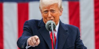 EUA prorrogam ordem de emergência nacional contra o Brasil Trump ameaça países que se alinhem ao Brics com tarifa de 10%