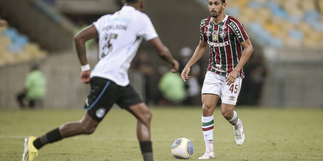 Duelo de Tricolores: Flu recebe Grêmio pela 18ª rodada do Brasileirão