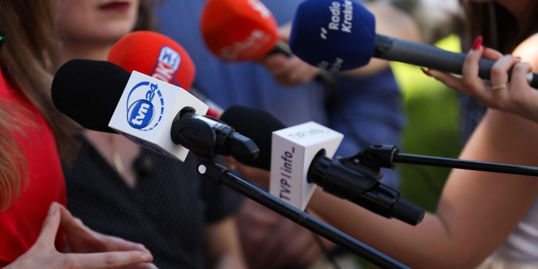 Entidade que financia imprensa pública nos EUA vai encerrar atividades
