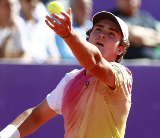 De volta ao país após 3 anos, Copa Davis inicia venda de ingressos João Fonseca estreia nesta quinta no Masters 1000 de Cincinnati