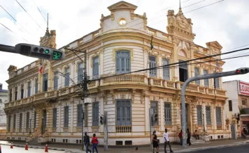 Prefeitura De Feira De Santana Foi Punida Depois De Expor Dados De Mais De Mil Pessoas, Incluindo Pessoas Com HIV