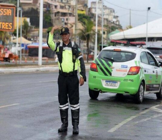 Após Decisão Da Justiça, Transalvador Recua E Interrompe Licitação Milionária