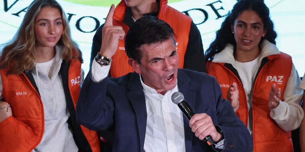 Rodrigo Paz é eleito presidente da Bolívia em meio a crise econômica
