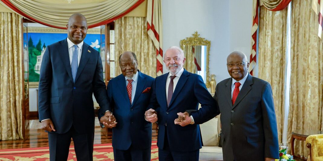 Brasil e Moçambique assinam acordos para fortalecer o país africano
