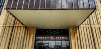Déficit do setor público em maio foi de R$ 56 bilhões, informa BC