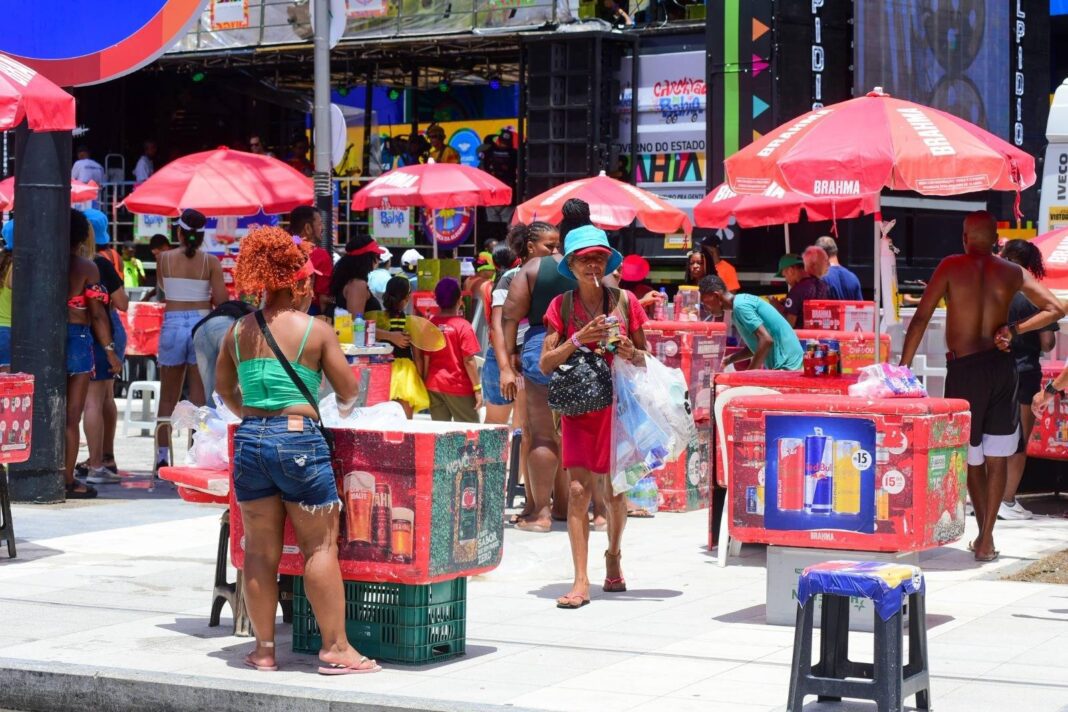Capacitação Obrigatória Para Ambulantes Da Festa De Iemanjá E Carnaval Ocorre Quarta