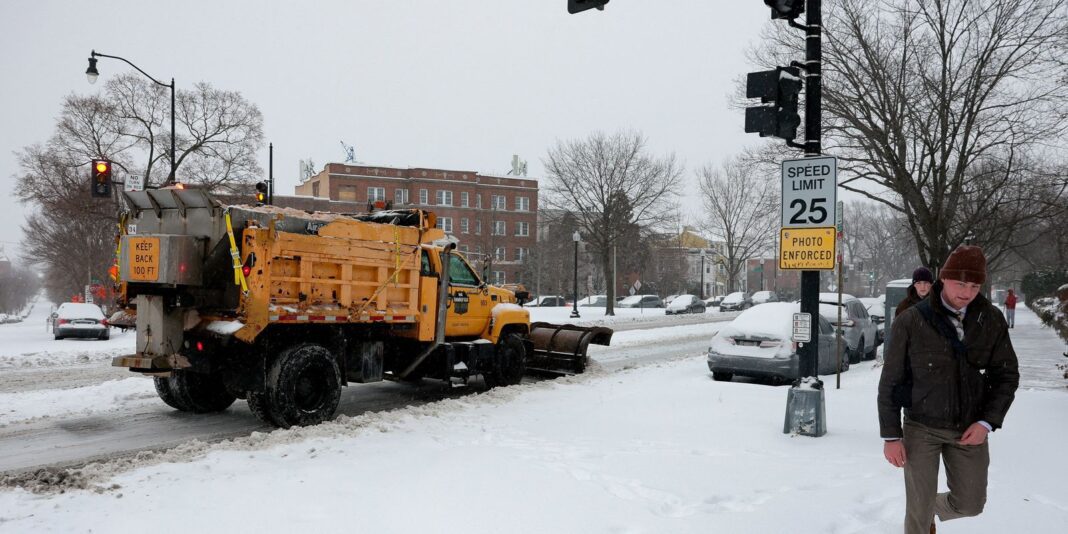 EUA: tempestade deixa 670 mil sem energia e cancela milhares de voos
