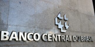 Receita Federal e Banco Central são autorizados a realizar concursos
