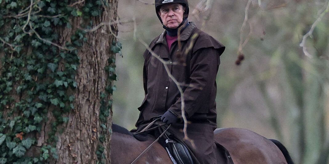 Caso Epstein: ex-príncipe Andrew é preso sob suspeita de má conduta
