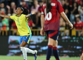 Câmara aprova lei com medidas para promover futebol feminino no país Seleção feminina derrota Costa Rica em primeiro amistoso de 2026