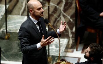 Após encontro com Israel, ministro francês não vê fim próximo a guerra Após encontro com Israel, ministro francês não vê fim próximo a guerra