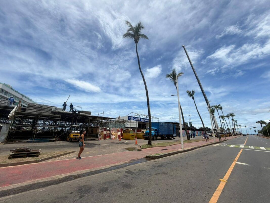 Camarotes Ignoram Prazo De Desmontagem E Orla Vira “canteiro De Obras”