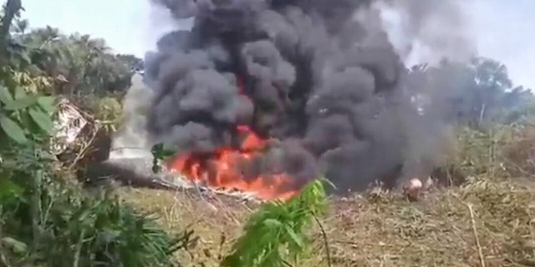 Chega a 66 número de mortos em queda de avião militar na Colômbia
