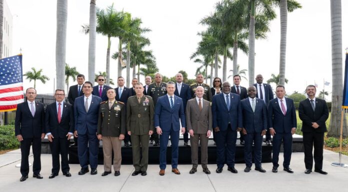 EUA ameaçam “agir sozinho” em países latinos-americanos EUA ameaçam "agir sozinho" em países latinos-americanos