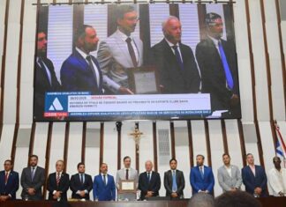 Emerson Ferretti Recebe Título De Cidadão Baiano Emerson Ferretti Recebe Título De Cidadão Baiano