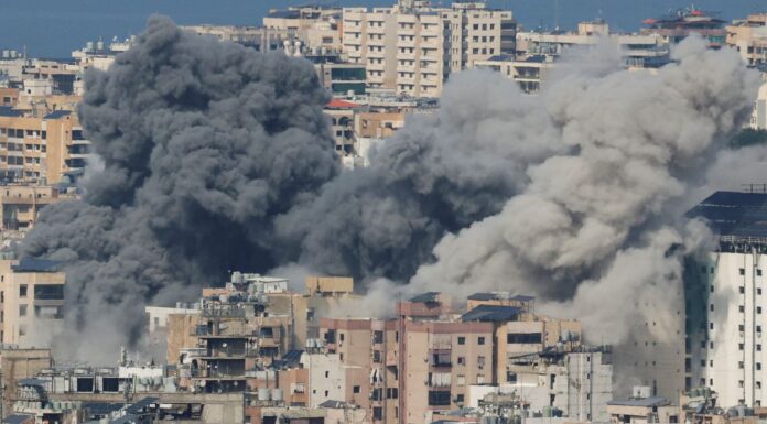 Israel ataca centro de Beirute em uma expansão da guerra Israel ataca centro de Beirute em uma expansão da guerra
