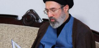 Líder do Irã promete vingança e manter fechado Estreito de Ormuz Líder do Irã promete vingança e manter fechado Estreito de Ormuz