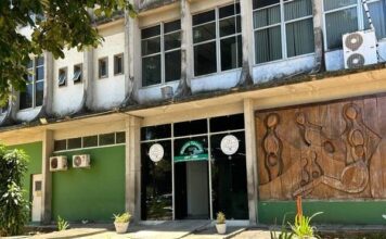 Mulher Morre Afogada Após Escorregar Em Pedras Na Praia Do Rio Vermelho Mulher Morre Afogada Após Escorregar Em Pedras Na Praia Do Rio Vermelho