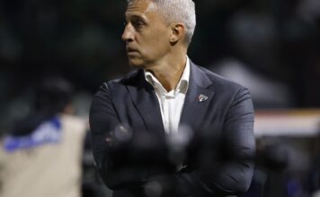 São Paulo anuncia demissão do técnico Hernán Crespo São Paulo anuncia demissão do técnico Hernán Crespo