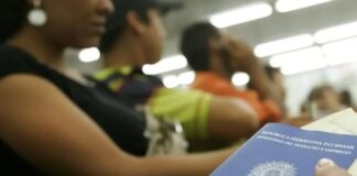 IAP Cosméticos abre vaga para Auxiliar de Loja em Salvador; oportunidade para quem não tem experiência!