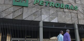 Petrobras bate novo recorde na produção de barris de petróleo e gás