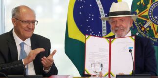 Lula assina decreto que promulga acordo UE-Mercosul