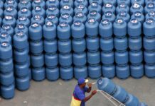 Governo libera R$ 330 milhões para segurar preço do gás de cozinha