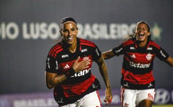 Flamengo derrota Vitória e fica perto de líderes no BR Feminino Flamengo derrota Vitória e fica perto de líderes no BR Feminino