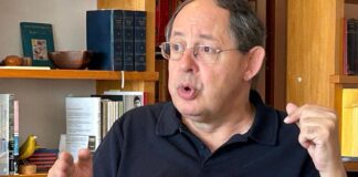 Hiperglobalização está em crise, diz economista Eduardo Giannetti Hiperglobalização está em crise, diz economista Eduardo Giannetti