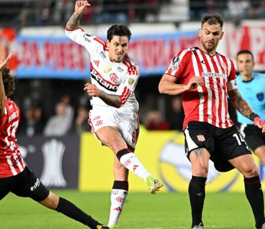 Libertadores: Flamengo segura empate com Estudiantes na Argentina Libertadores: Flamengo segura empate com Estudiantes na Argentina