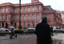 Milei proíbe acesso de jornalistas à Casa Rosada: “ataque à imprensa” Milei proíbe acesso de jornalistas à Casa Rosada: “ataque à imprensa”