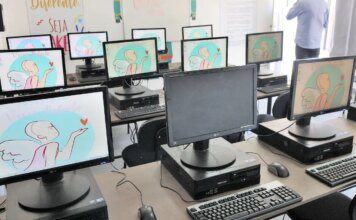 Governo apresenta projeto de inclusão digital em caminhão itinerante