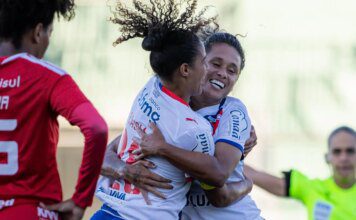 Bahia decide no 1º tempo e vence o Inter pelo Brasileirão Feminino Bahia decide no 1º tempo e vence o Inter pelo Brasileirão Feminino
