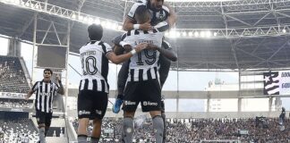 Botafogo vence Corinthians pelo Brasileirão com três de Arthur Cabral Botafogo vence Corinthians pelo Brasileirão com três de Arthur Cabral