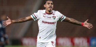 Fluminense arranca empate na Argentina e continua vivo na Libertadores Fluminense arranca empate na Argentina e continua vivo na Libertadores