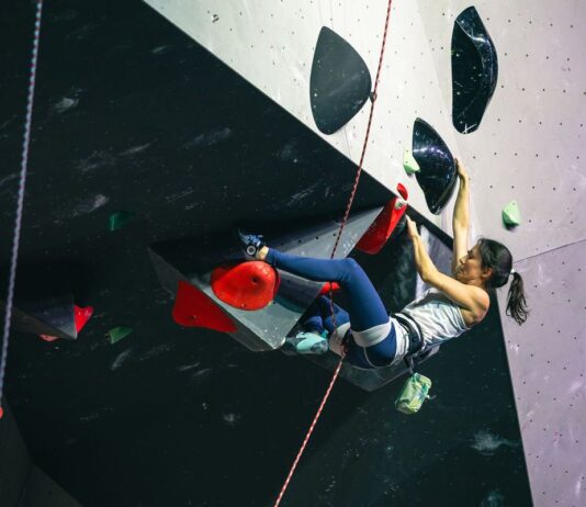 Marina Dias vence etapa da Copa do Mundo de paraescalada nos EUA Marina Dias vence etapa da Copa do Mundo de paraescalada nos EUA
