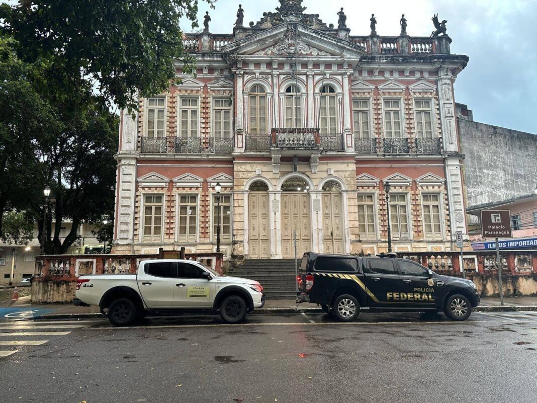 Operação Da PF Investiga Fraude De R$ 15,5 Milhões Na Operação Da PF Investiga Fraude De R$ 15,5 Milhões Na Merenda De Ilhéus