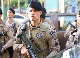 Operação Força Total Apreende Fuzil E Desmonta Central De Monitoramento De Traficantes Na Bahia Operação Força Total Apreende Fuzil E Desmonta Central De Monitoramento De Traficantes Na Bahia