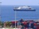 Passageiros começam a deixar navio onde houve surto de hantavírus Passageiros começam a deixar navio onde houve surto de hantavírus